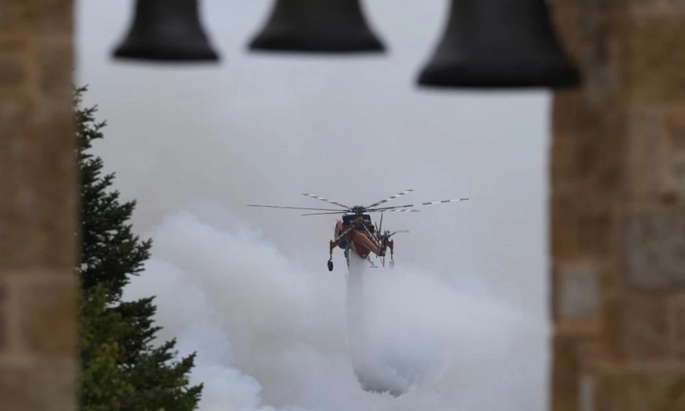 Ξέφυγε η φωτιά στην Εύβοια: Στον Δήμο Ιστιαίας - Αιδηψού οι φλόγες